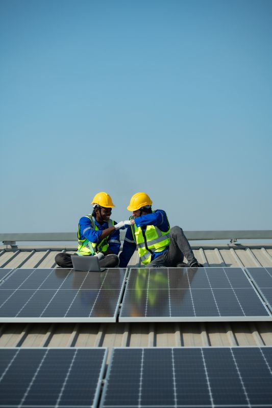 Who Does Solar Panels Service